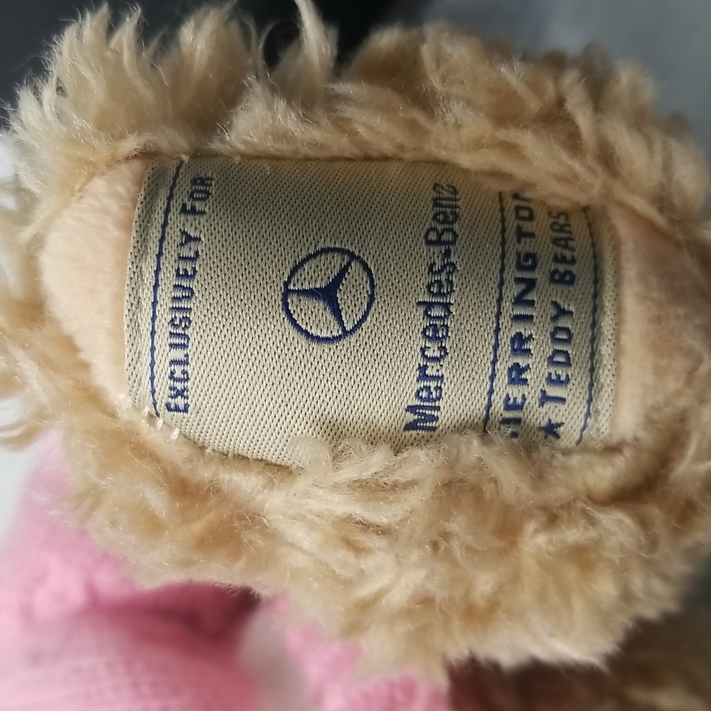 Herrington "Jessica" Mercedes Teddy Bear - Picture 4 of 6